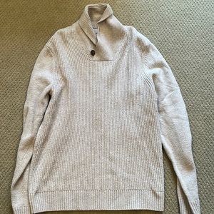 Men’s Old Navy cream sweater size M